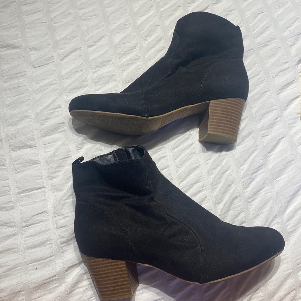 American eagle booties